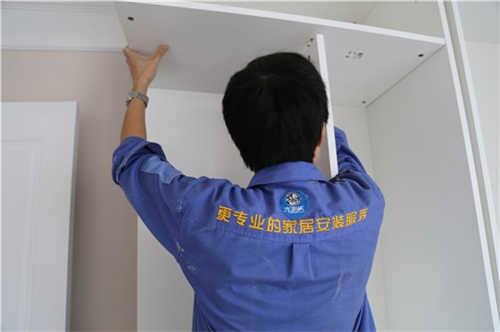 左右手，為您提供更專業(yè)的家具安裝服務(wù)