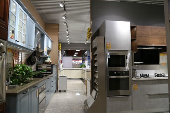 家具在網(wǎng)上買好還是實(shí)體店買好？