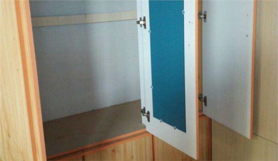 162衣柜推拉門的鏡子有什么好的安裝方法，步驟是什么？