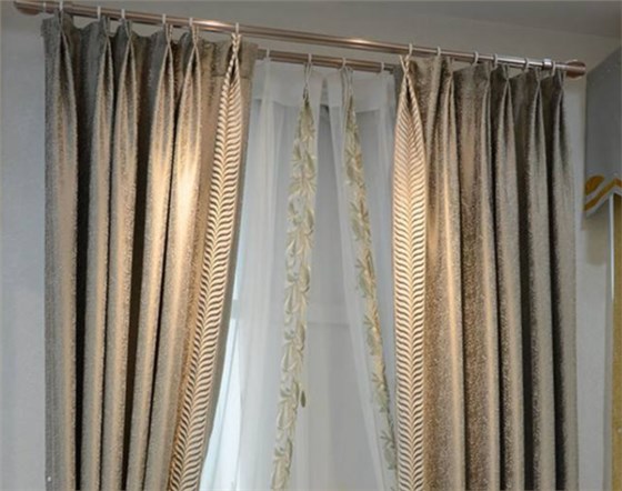 真絲綢做窗簾好不好，真絲綢窗簾一米多少錢？左右手