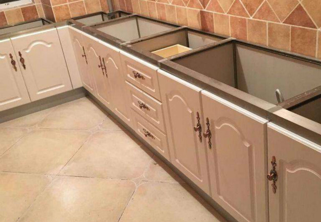 地板磚櫥柜拉籃安裝方法，家居安裝的攻略在這里啦