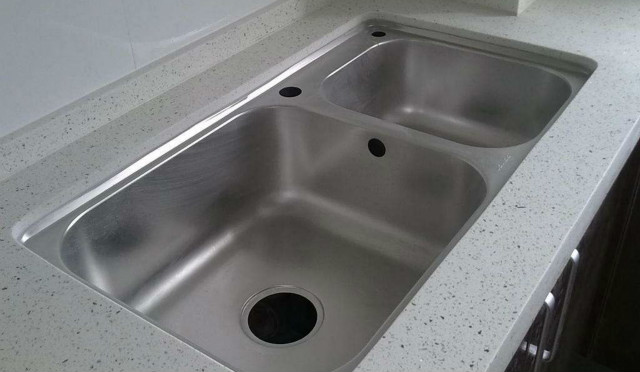 櫥柜臺(tái)下盆安裝教程，櫥柜臺(tái)下盆怎么安裝才牢固