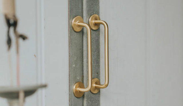 91安裝衣柜門把手的正確方法，衣柜門把手安裝過(guò)程