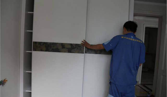 衣柜安裝公司哪個(gè)好，衣柜安裝公司現(xiàn)在的情況