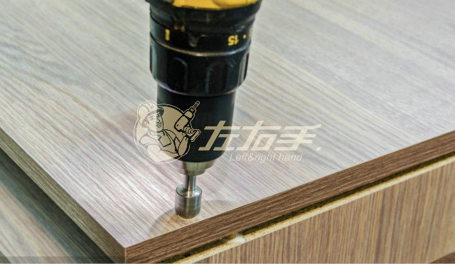 衣柜四個(gè)平開(kāi)門(mén)怎么安裝方法流程