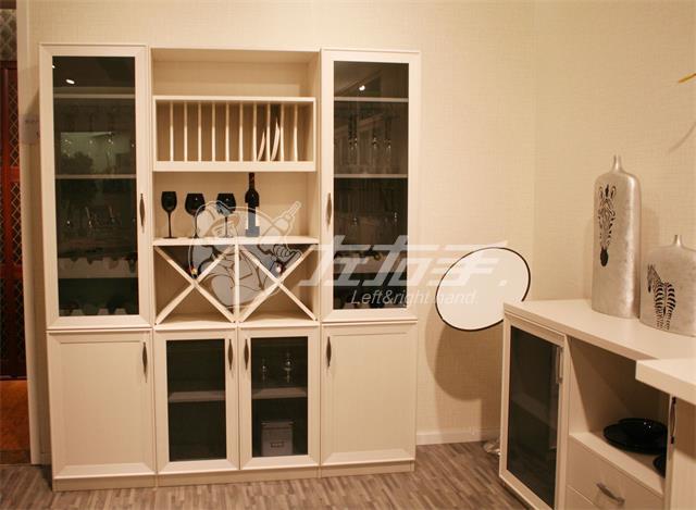 成品家具和定制家具哪個(gè)好？