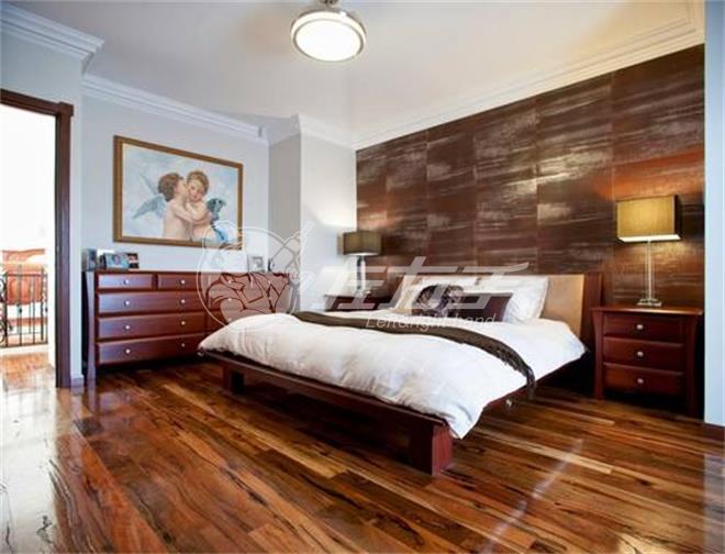 實(shí)木復(fù)合地板的優(yōu)缺點(diǎn) 實(shí)木復(fù)合地板的優(yōu)缺點(diǎn)