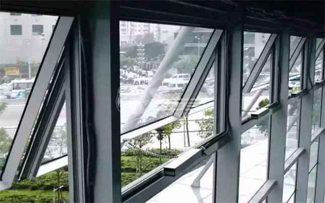 窗戶到底內(nèi)開好還是外開好？看完這對比，應(yīng)該知道怎么選擇了！