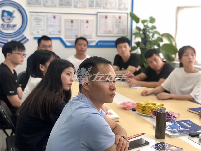 不懂年輕人，如何帶團(tuán)隊？