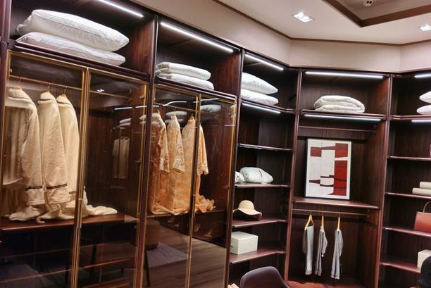 時尚家居裝修設(shè)計，定制家居時尚服務(wù)行業(yè)