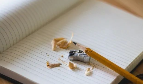 板式家具開(kāi)料;板式學(xué)校家具的保養(yǎng)方式你知道嗎？