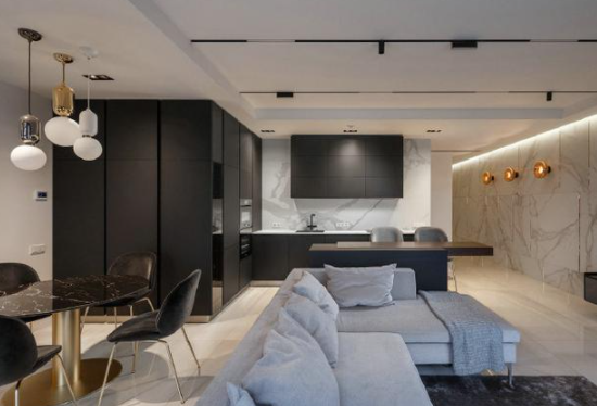 木工藝品雕刻：家具到底是選工廠定制，還是請木工現(xiàn)場打好？