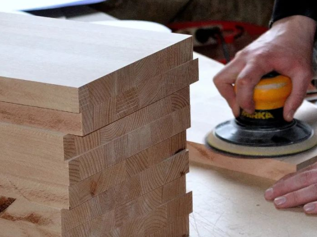 三層實木定制;定制家具為什么不用純實木？