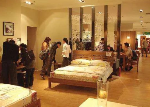 地板材料選購(gòu);超實(shí)用！家具選購(gòu)的小竅門，幫你買好家具！