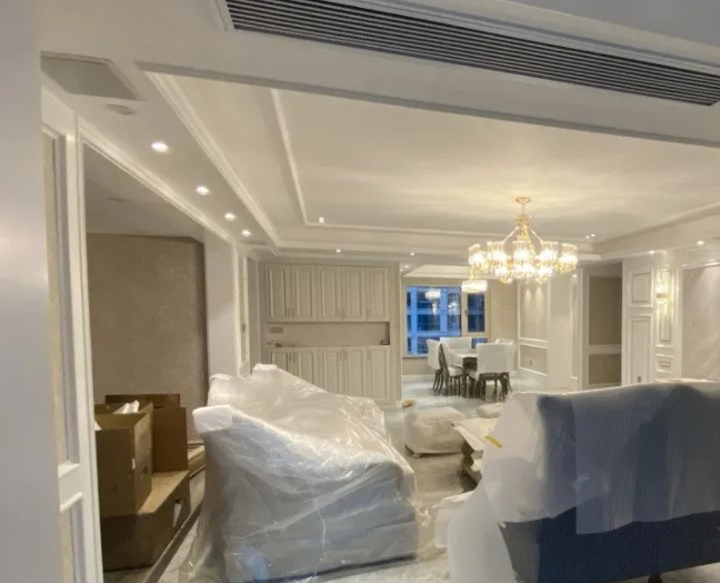 輕奢風(fēng)格時(shí)代：新家裝修輕奢風(fēng)格，家具進(jìn)場(chǎng)晾著通風(fēng)中