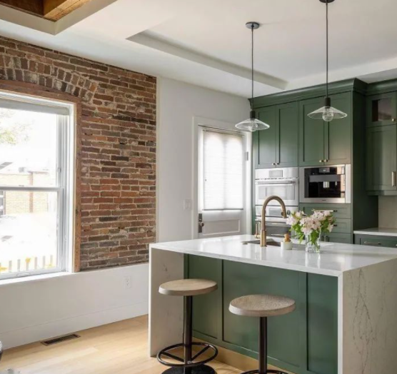 全鋁家居整體櫥柜：還在為櫥柜定制煩惱嗎，看看全鋁櫥柜定制有哪些優(yōu)點(diǎn)？