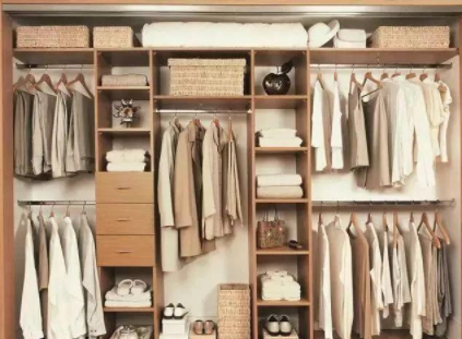 如何加盟定制衣柜：定制衣柜如何避坑及怎樣定制衣柜更有高級感？