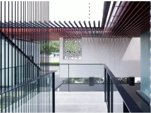 創(chuàng)意家具設(shè)計(jì)品牌：極簡(jiǎn)家具設(shè)計(jì)，如何讓展廳成為壓?jiǎn)闻谂_(tái)？