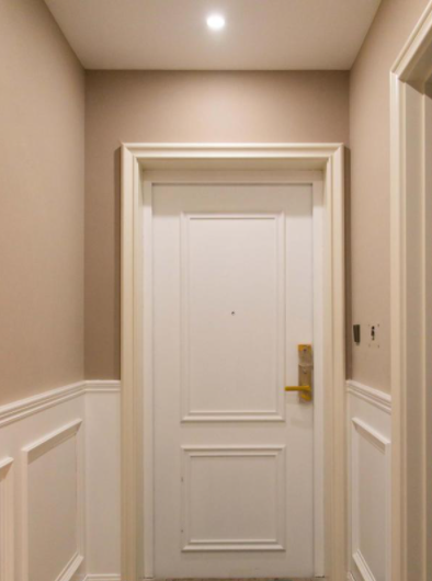 踢腳線安裝材質(zhì);墻面裝一圈護(hù)墻板，還要不要裝踢腳線？