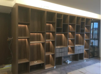 鄭州展示柜維修，展示柜層板燈