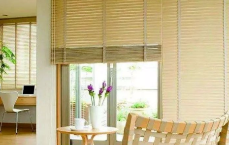 電動卷簾窗簾：卷簾窗簾的清洗保養(yǎng)又有哪些技巧？