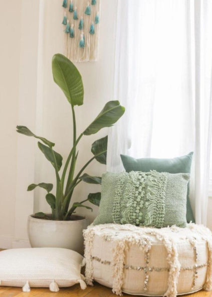 門窗隱藏式滑軌：窗簾，用羅馬桿好，還是用滑軌好呢？