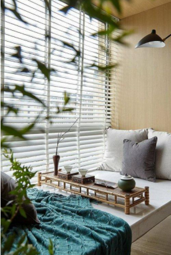 百葉窗拆卸安裝：還在用傳統(tǒng)窗簾嗎？現(xiàn)在流行的是百葉窗