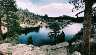 辦公空間室內(nèi)設(shè)計(jì)，如何實(shí)現(xiàn)全新的辦公空間設(shè)計(jì)理念?