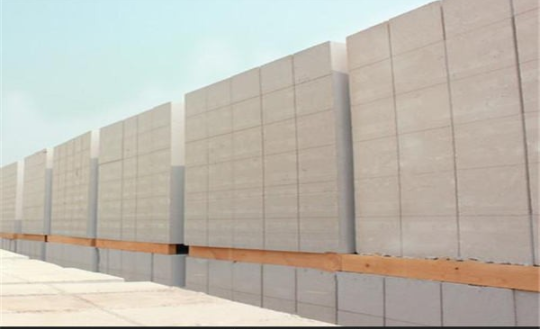 環(huán)保集成墻板那家好？pvc集成墻板質(zhì)量如何辨別  pvc集成墻板怎么保養(yǎng)