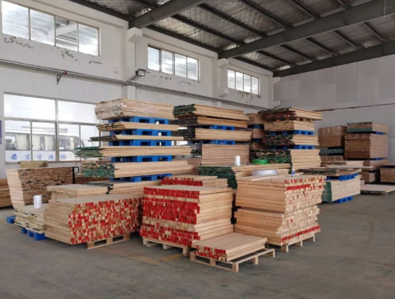 實(shí)木護(hù)墻板定制價(jià)格，為什么實(shí)木護(hù)墻板這么美？