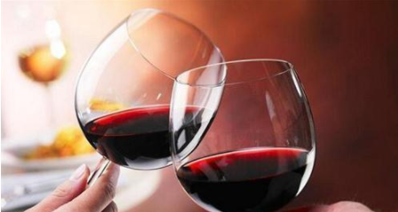 歐式酒柜設(shè)計(jì);簡(jiǎn)單實(shí)用的葡萄酒酒柜購(gòu)買指南