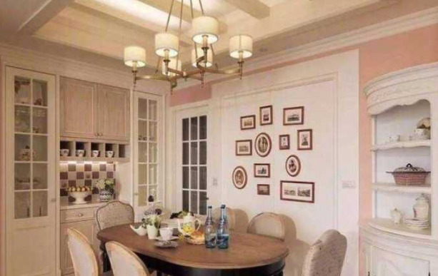 酒柜隔斷設(shè)計(jì)圖，靠墻酒柜有什么作用？