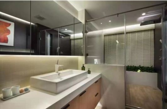 衛(wèi)生間玻璃隔斷配件：衛(wèi)生間玻璃隔斷有哪些作用？新房衛(wèi)生間這樣隔斷增加空間感