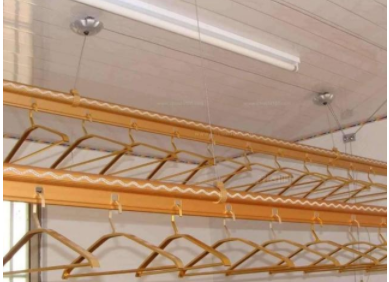 無框陽臺晾衣桿：陽臺晾衣架哪種最實用？陽臺晾衣架安裝方法一并學(xué)習(xí)