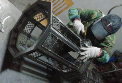 簡約中式客廳設(shè)計：中式客廳燈具選擇注意事項