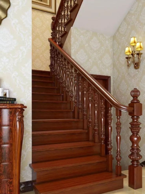 南京整體樓梯：如何選擇實(shí)木樓梯，不會(huì)買(mǎi)到劣質(zhì)品？