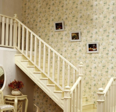 樓梯踏步板尺寸：樓梯踏步除了用實(shí)木和大理石，用瓷磚也是不錯(cuò)的選擇