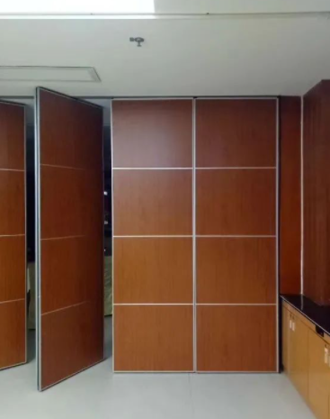 成都軟裝設計：家居家具酒店餐廳軟裝設計屏風隔斷折疊門