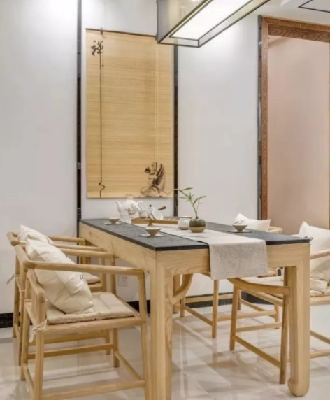 成都裝修設(shè)計師：餐廳裝修你不得不知道的事