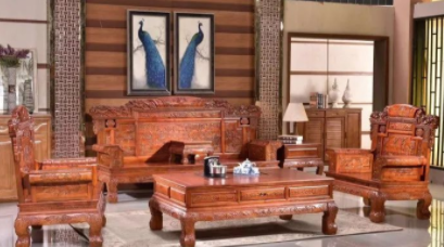 香樟木家具：香樟木沙發(fā)的優(yōu)點有哪些？