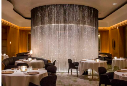 實(shí)木餐桌椅：做餐飲怎樣才能選好餐廳家具？開(kāi)餐廳買餐桌椅需要注意什么？