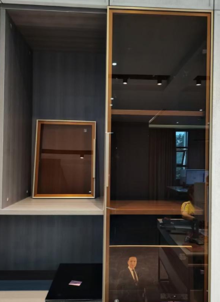 整體簡(jiǎn)易衣柜設(shè)計(jì)，衣柜玻璃移門如何選購(gòu)？