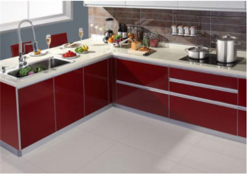 櫥柜門(mén)板臺(tái)面材料：櫥柜門(mén)常見(jiàn)材質(zhì)有哪些？哪種材質(zhì)的櫥柜門(mén)實(shí)用？