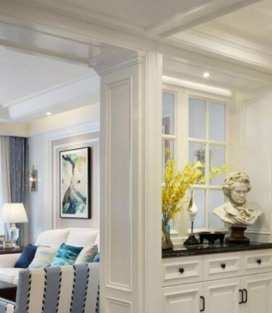 原木定制護(hù)墻板：全屋的護(hù)墻板和柜子，也就定制的帶窗玄關(guān)柜沒白花錢！