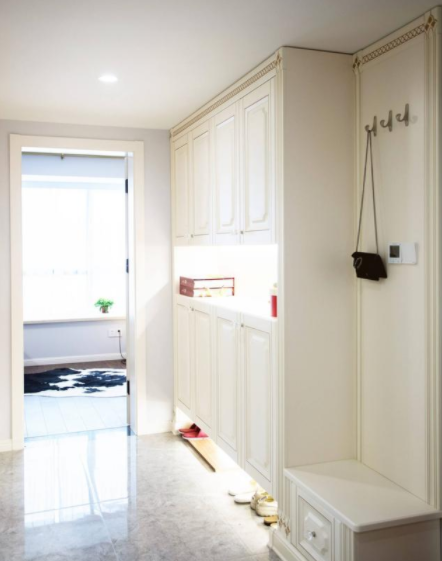 上海全屋定制家具加盟：最適合懸空設(shè)計的定制家具，顏值高還好打掃衛(wèi)生