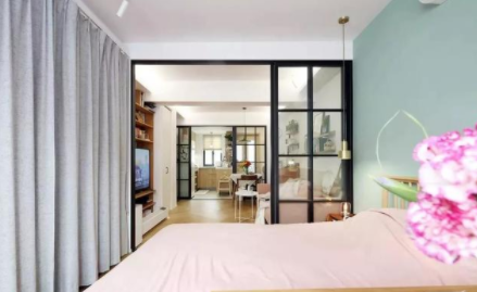 【客廳燈水晶燈】客廳吸頂燈安裝方法你知道嗎？安裝需要注意什么