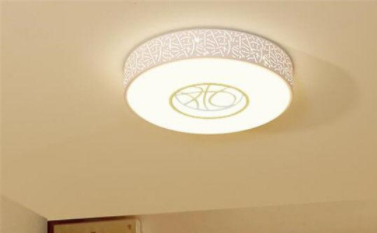 【陽(yáng)臺(tái)裝修效果圖片】陽(yáng)臺(tái)吸頂燈如何選購(gòu)？陽(yáng)臺(tái)燈如何搭配裝修風(fēng)格？