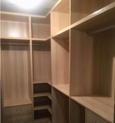 整體衣柜品牌加盟：裝修做衣柜五金件怎么選擇？