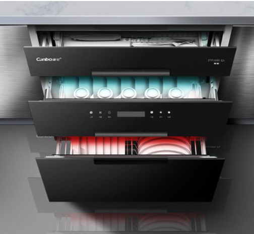 北京實(shí)木櫥柜門(mén)板：立柜柜門(mén)不齊是怎么回事？能否自行處理？