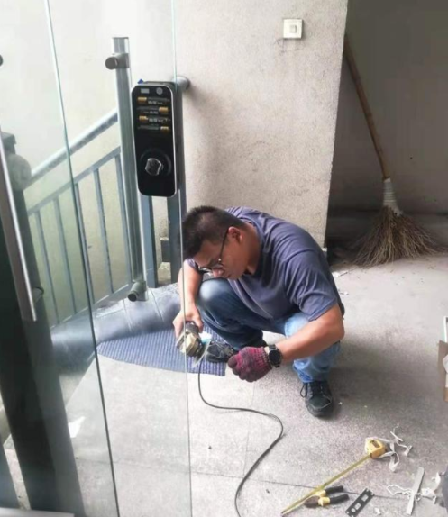 【指紋鎖安裝價格】安裝智能鎖不難，難的是現(xiàn)場不同情況的處理